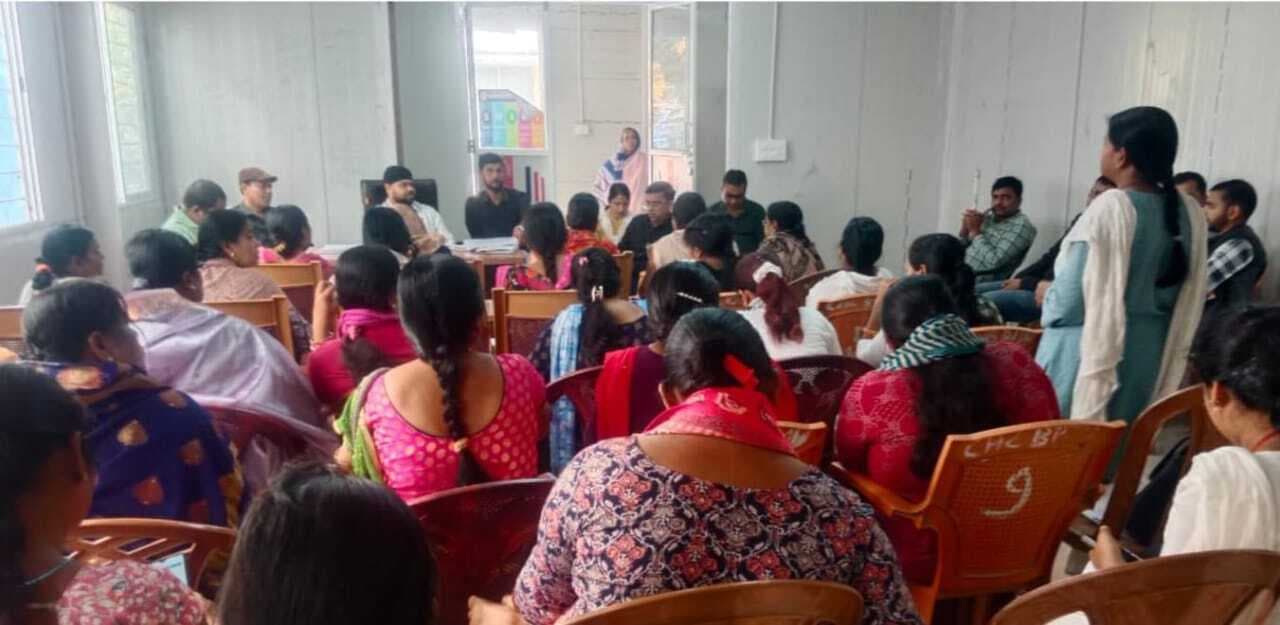 शत प्रतिशत टीकाकरण लक्ष्य प्राप्ति को लेकर अस्पताल में हुई साप्ताहिक बैठक