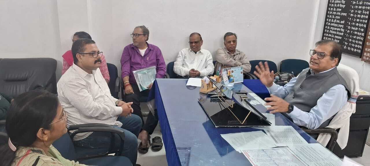 20 फर्जी जीएनएम मामले में जांच कमेटी की हुई बैठक