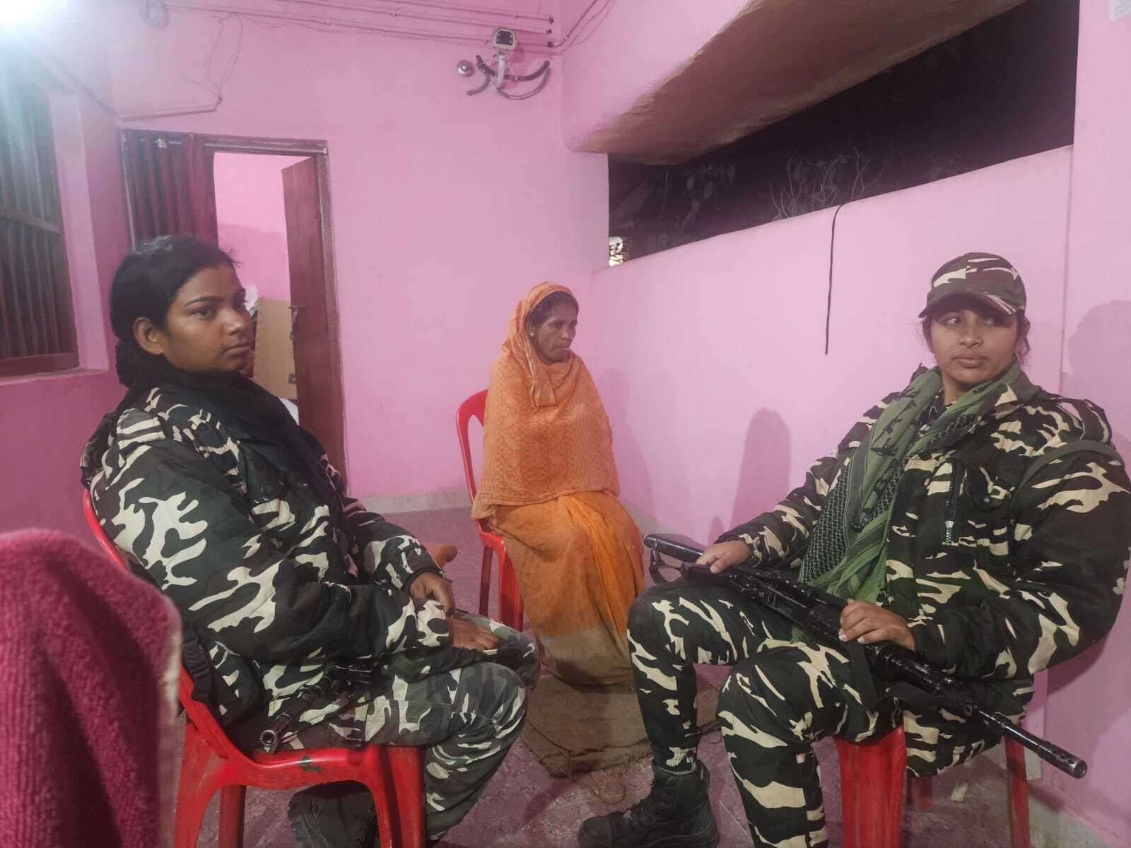 छह किलो गांजा के साथ महिला तस्कर गिरफ्तार