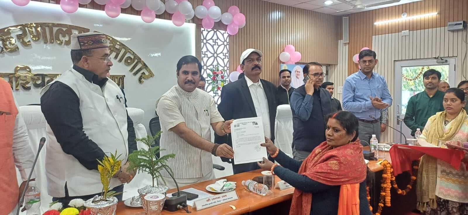 बच्चों को अच्छी शिक्षा दें और बनाएं उनका भविष्य उज्जवल : जनक राम