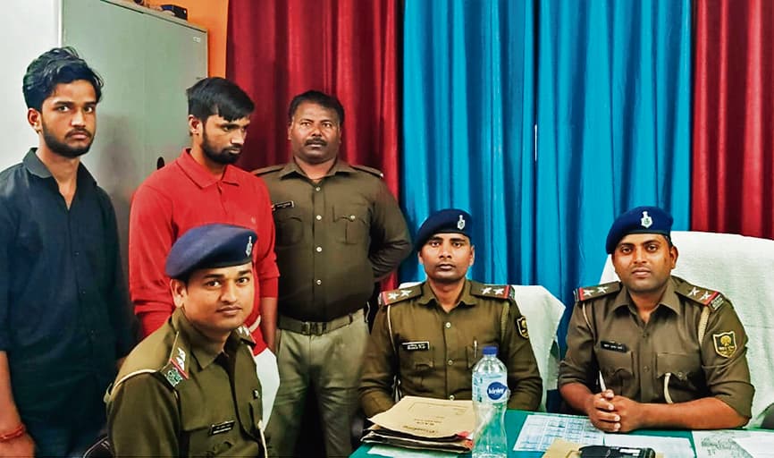 Gopalganj News : अपहृत दो युवकों को मुक्त कराने पहुंची पुलिस टीम पर हमला, कई घायल