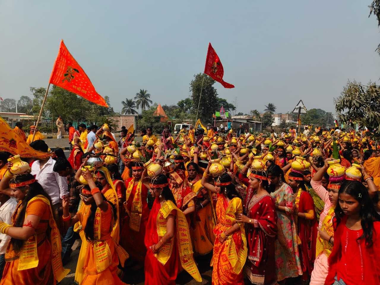 श्रीमद् भागवत कथा को लेकर निकाली कलशयात्रा