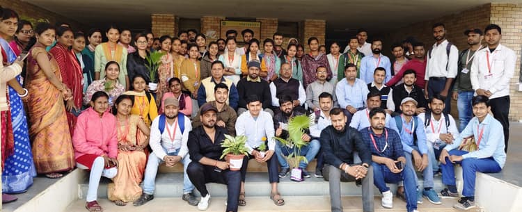 Madhubani News : पौधारोपण कर पर्यावरण संरक्षण का लिया संकल्प