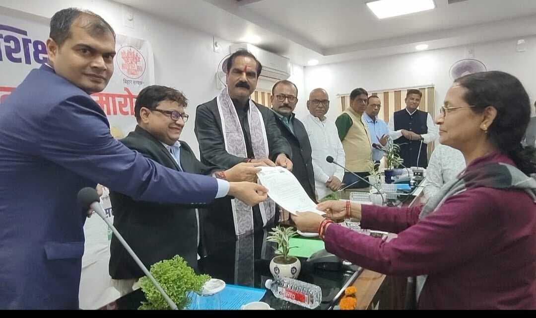 Darbhanga News: शिक्षकों पर आने वाली पीढ़ी को अच्छी शिक्षा- दीक्षा देकर सुयोग्य बनाने का भार