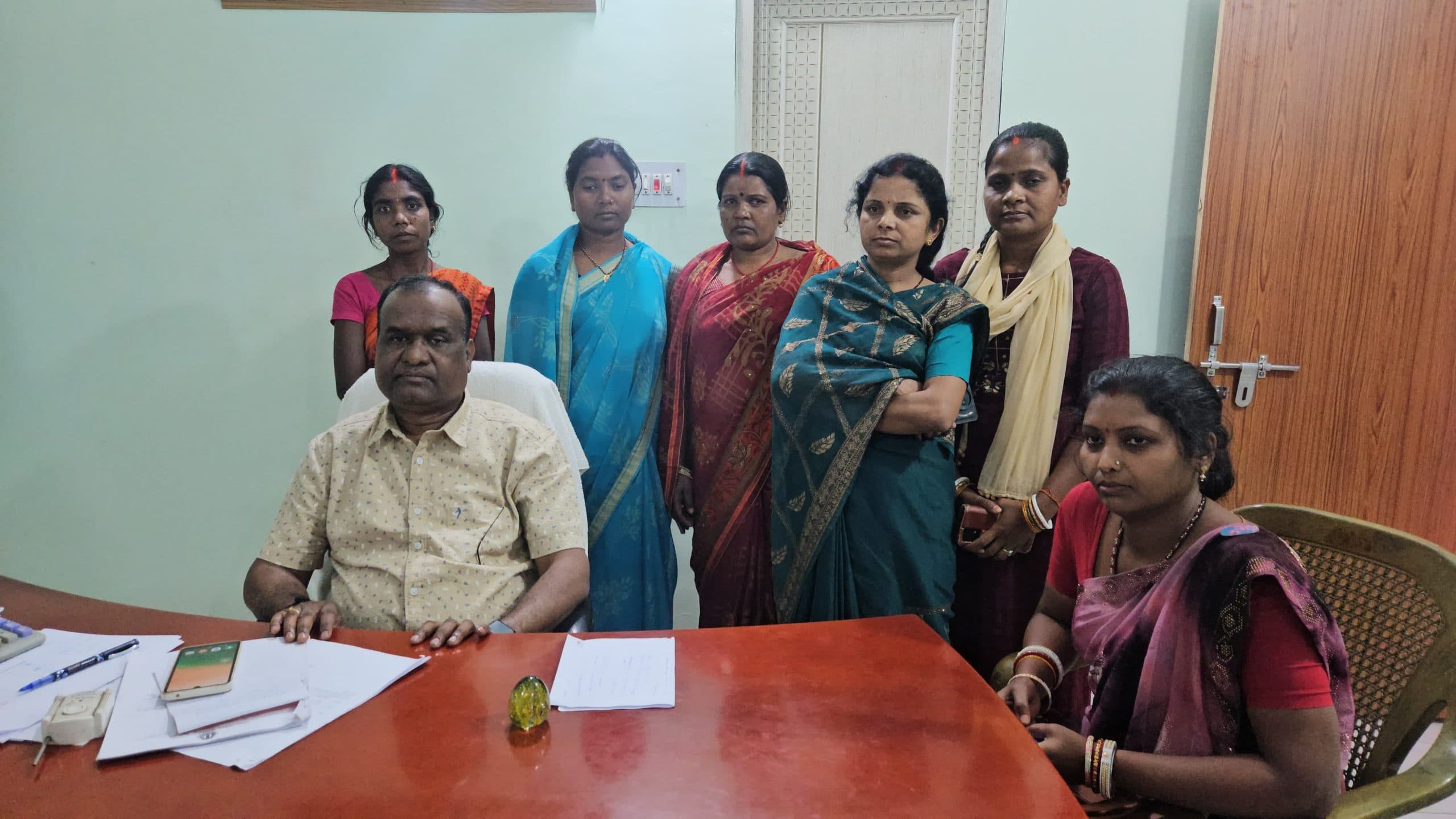 Giridih News :मांगों को ले ईई से मिला जलसहिया संघ का प्रतिनिधिमंडल