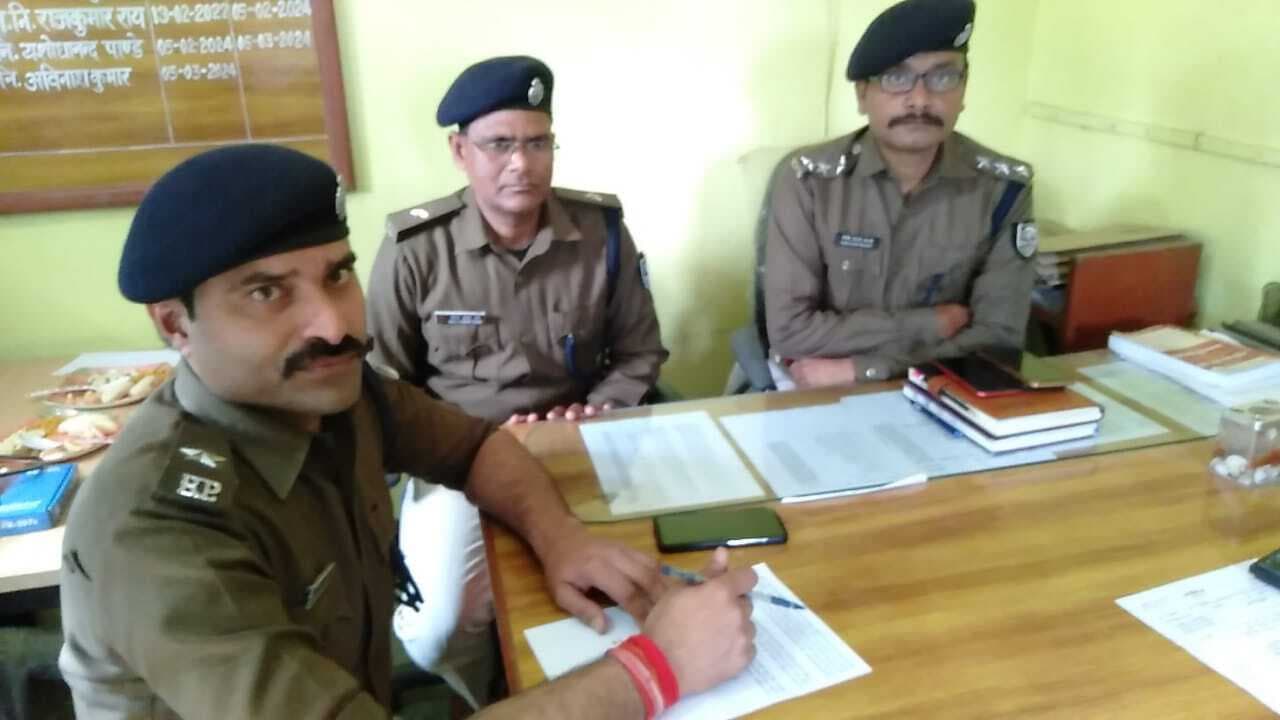 Madhubani News : एसडीपीओ ने थाना का निरीक्षण दिया दिशा-निर्देश