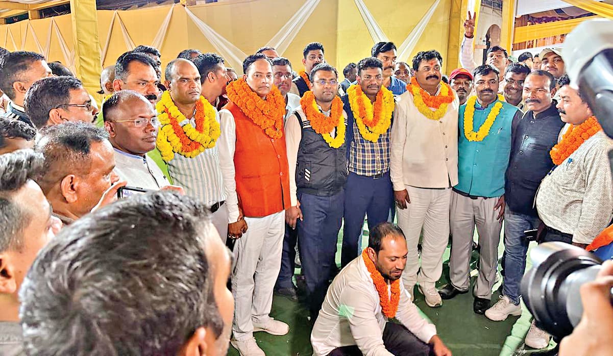 Ranchi News : पुलिस एसोसिएशन के निर्वाचित पदाधिकारियों ने ली शपथ
