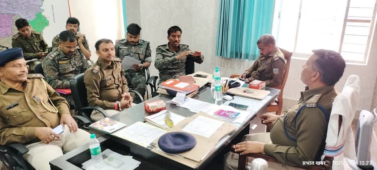 Giridih News :होली में विधि व्यवस्था बिगाड़ने वालों पर सख्त कार्रवाई करें : राजेंद्र प्रसाद