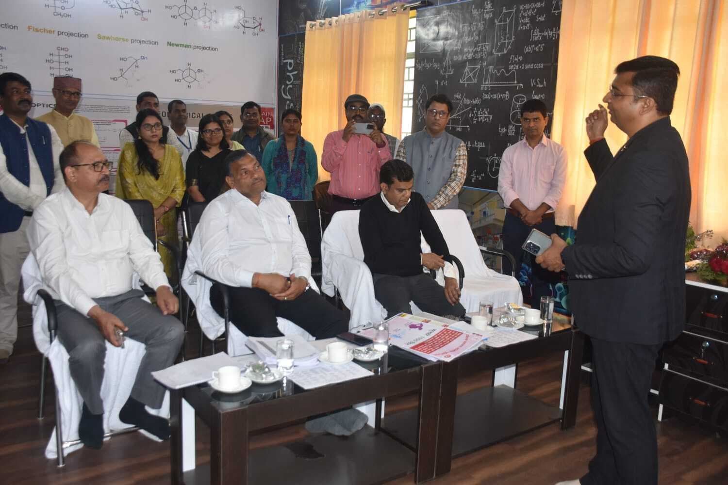 मुख्य सचिव ने की पूर्णिया लाइव क्लासेज की तारीफ
