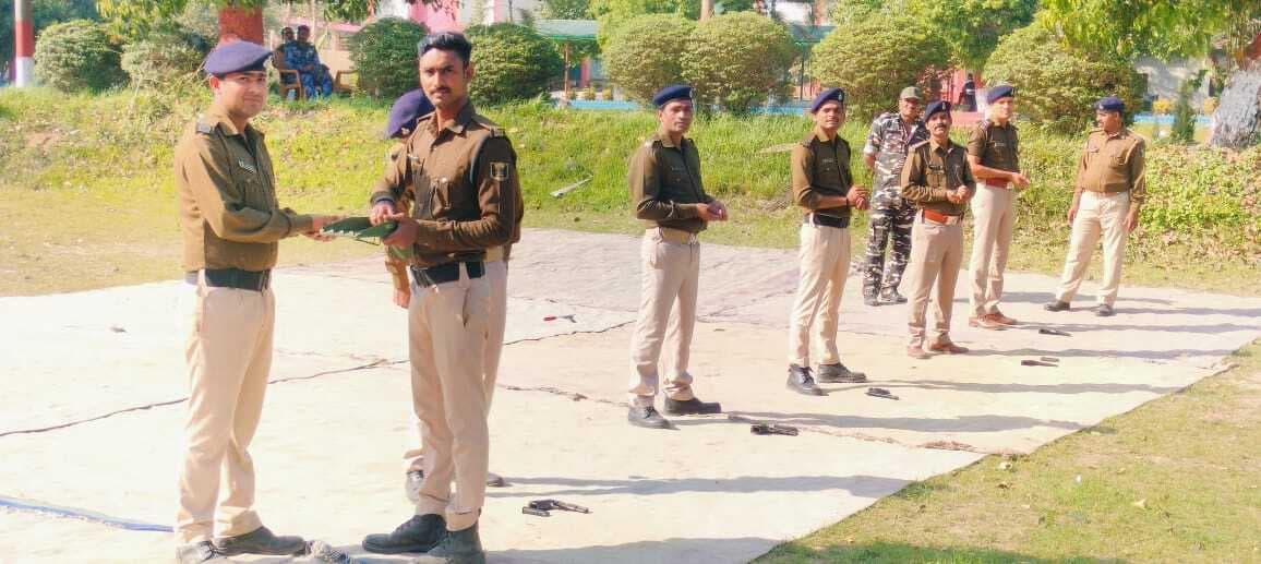 पुलिस पदाधिकारी व बल को लक्ष्याभाष को लेकर दिया प्रशिक्षण