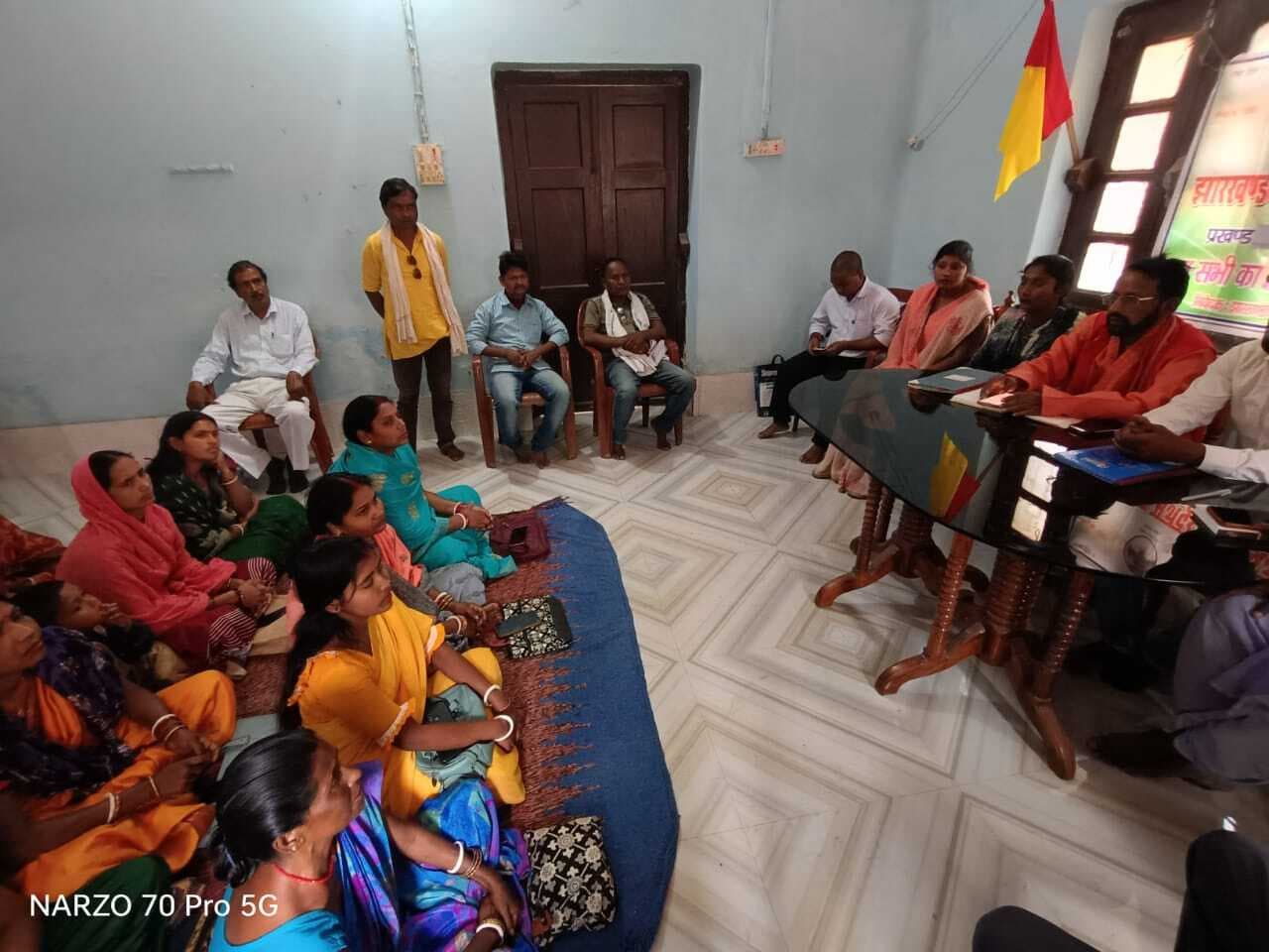 बालू दर की मनमानी वसूली पर रोक लगाने की मांग