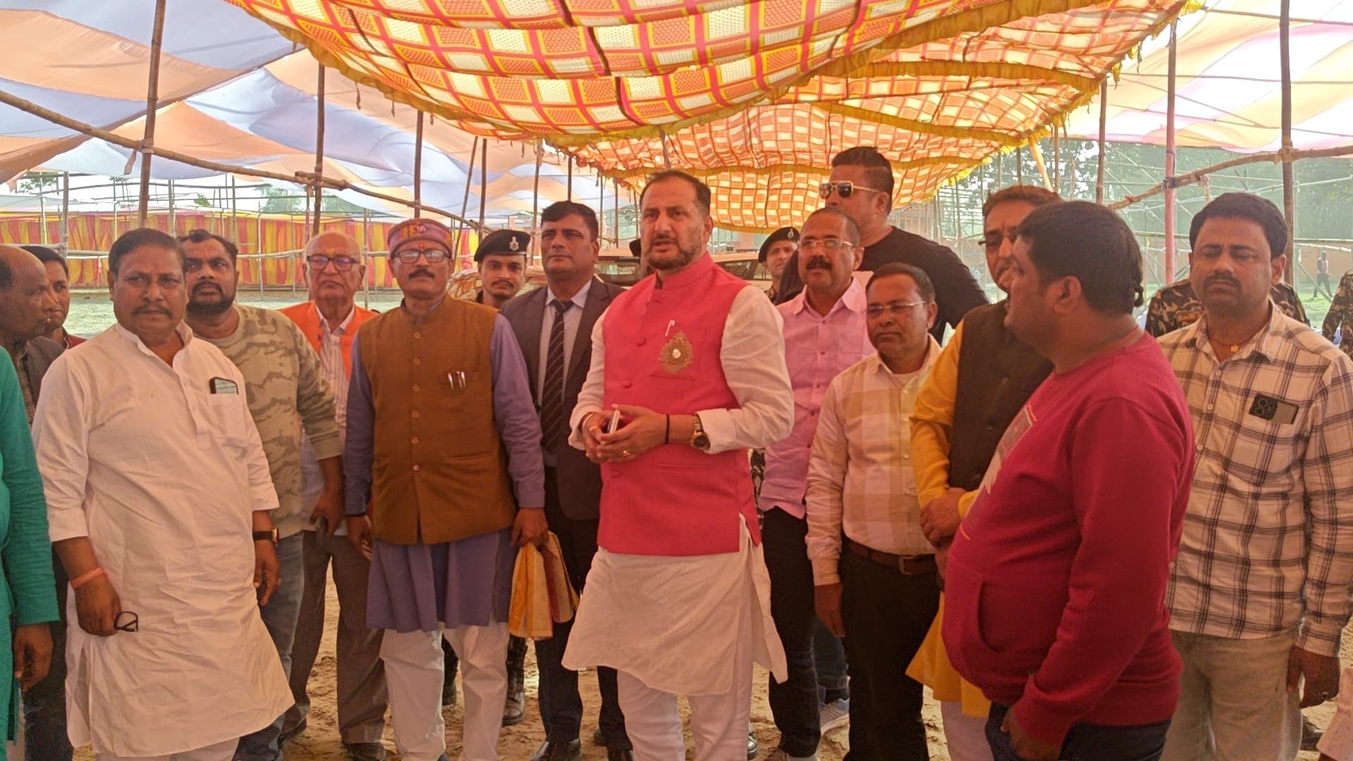 पीएचईडी मंत्री नीरज कुमार सिंह पहुंचे सरस्वती विद्या मंदिर, कार्यक्रम स्थल का किया निरीक्षण