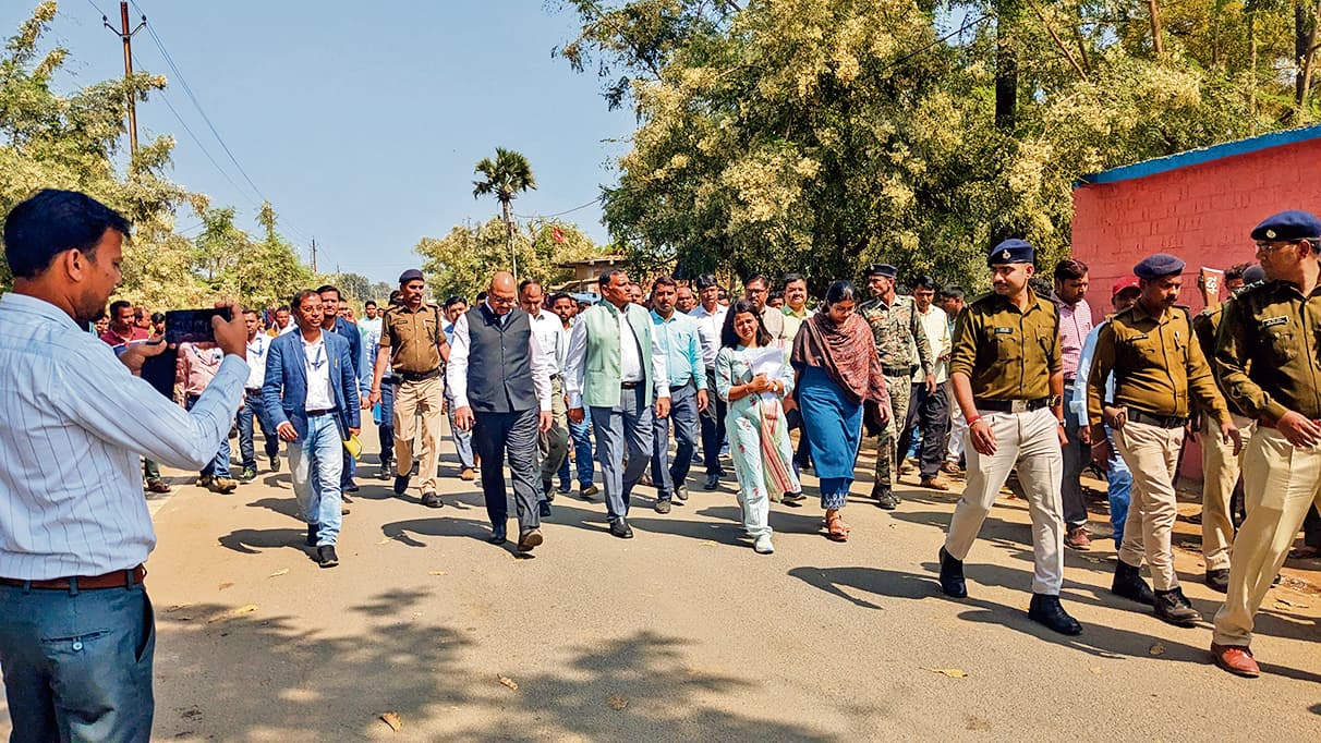 मुख्य सचिव ने महादलित टोले में विकास की सुस्त रफ्तार देख जतायी नाराजगी
