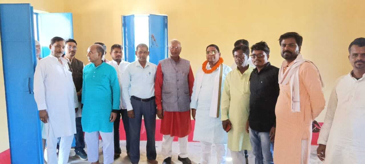 जहां होता था नक्सलियों का बसेरा, अब हो रहा विकास : दामोदर