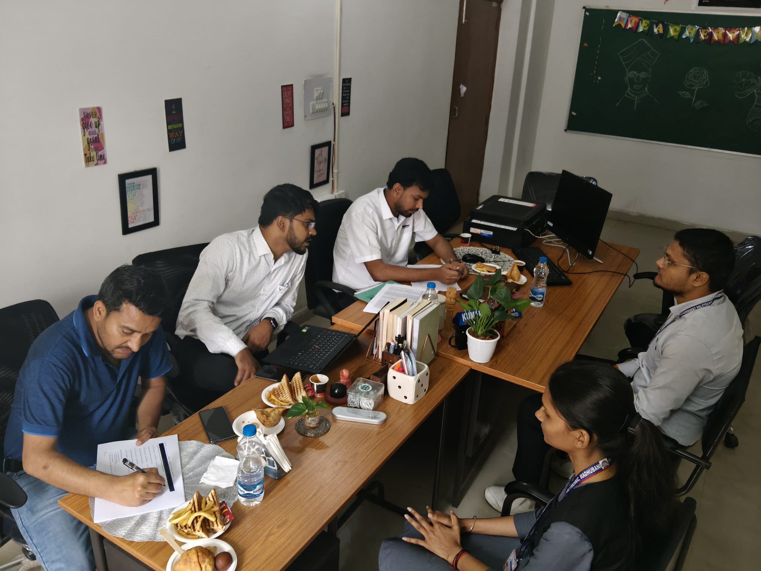 Madhubani News : पॉलिटेक्निक कॉलेज में मनाया गया विज्ञान दिवस