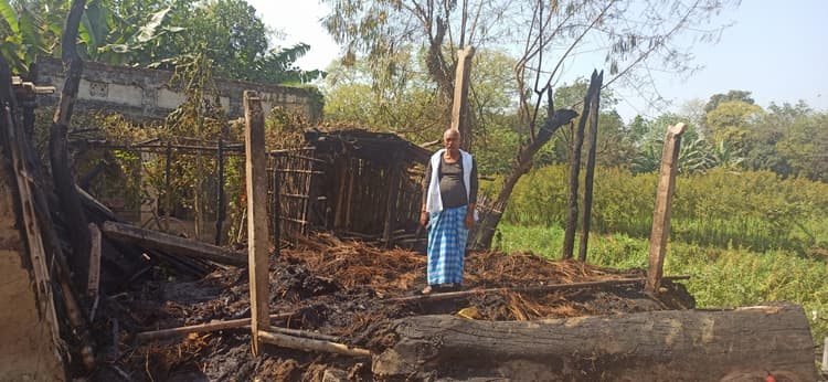 Madhubani News : चूल्हे की चिंगारी से तीन घर जले, एक मवेशी झुलसी