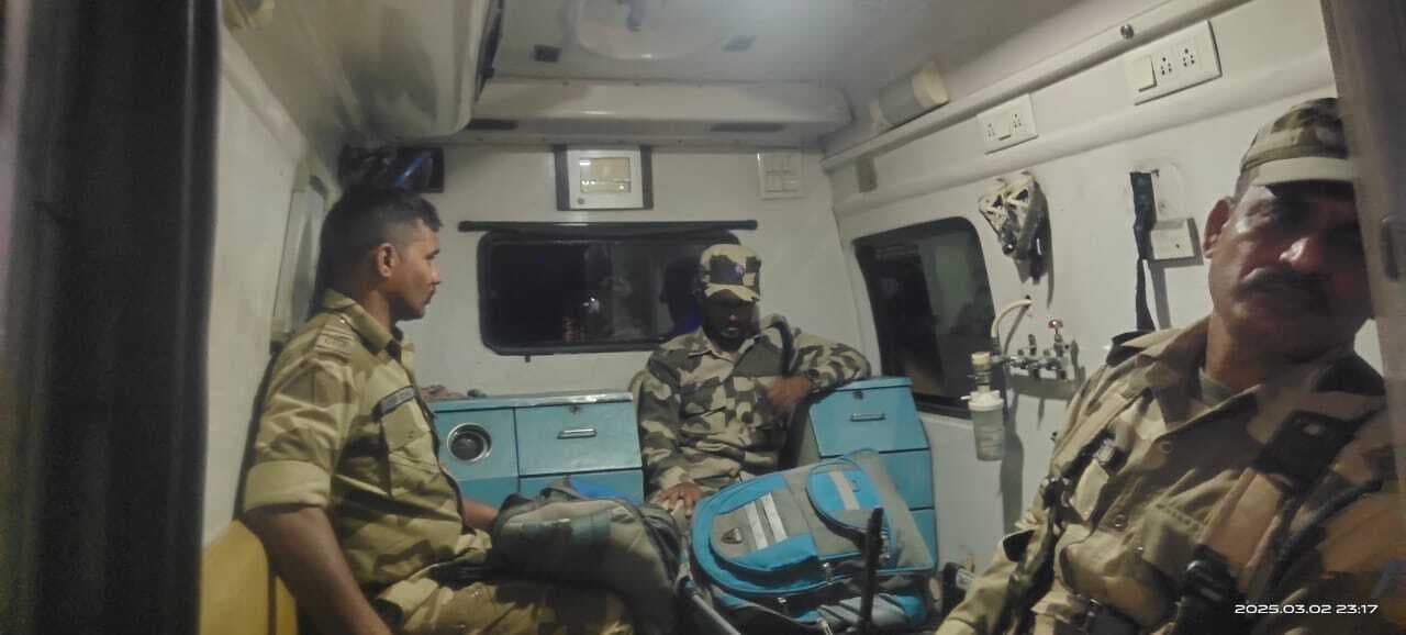 Dhanbad News: कोयला लदे ट्रक का पीछा कर रहे सीआइएसएफ का वाहन पलटा, तीन जवान घायल