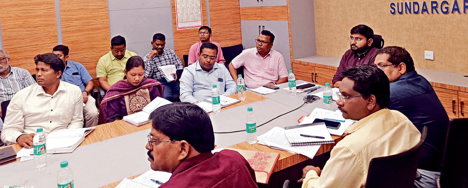 Rourkela News: नलकूपों की शीघ्र मरम्मत करने, पानी की कमी वाले क्षेत्रों की पहचान करने के दिये निर्देश