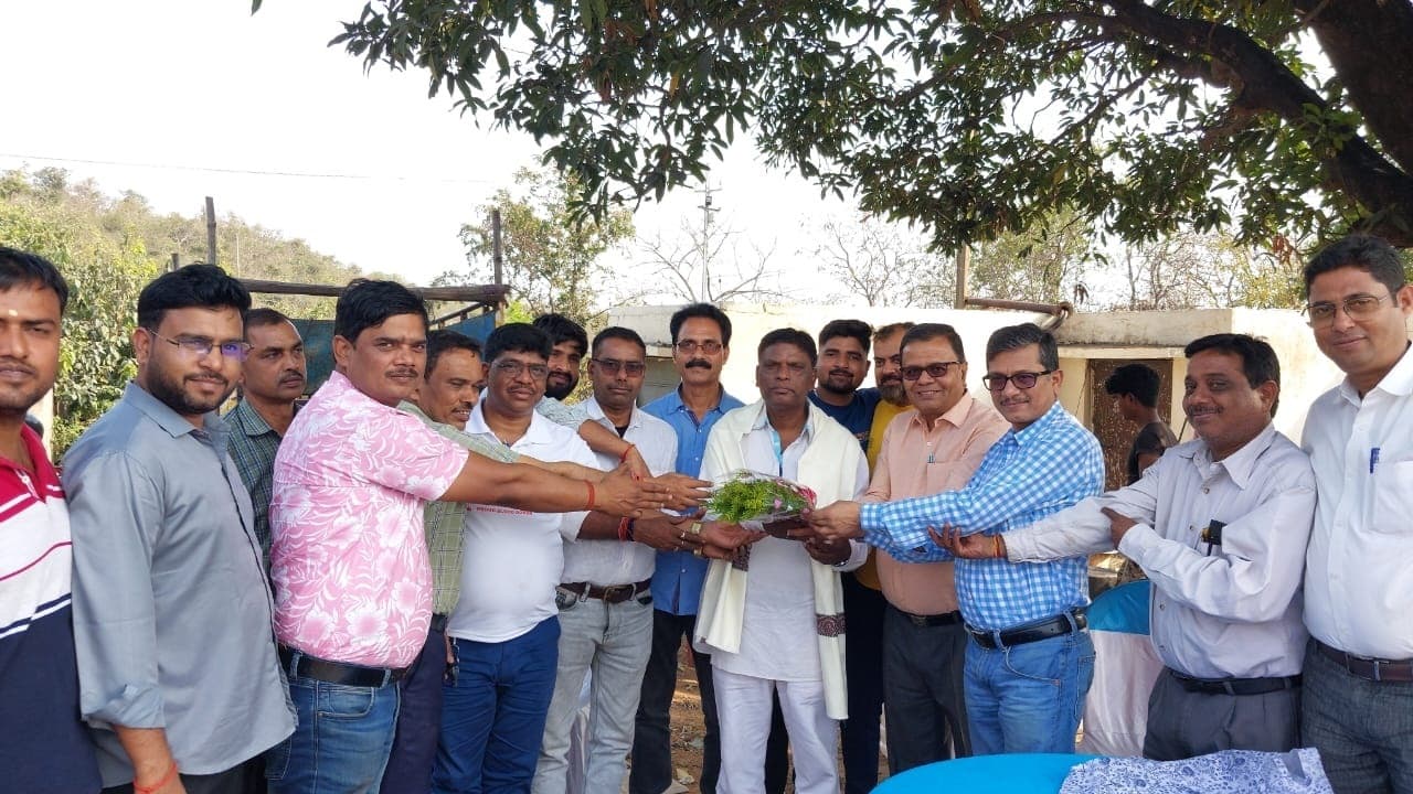 Bokaro News : सेवानिवृत्त कर्मियों को दी गयी विदाई