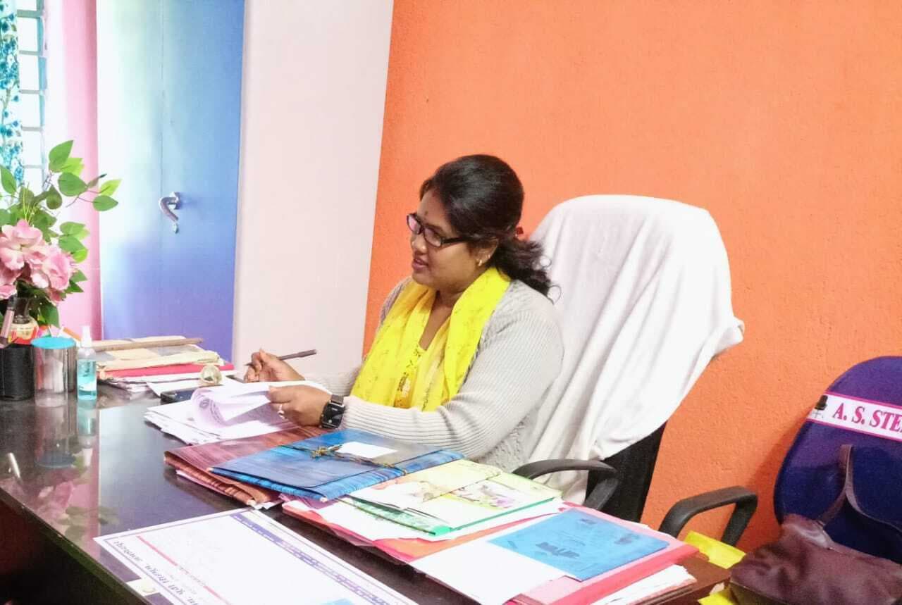 East Singhbhum News : नयी दिल्ली के राष्ट्रीय सम्मेलन में अपना अनुभव रखेंगी मुसाबनी की तेरंगा पंचायत की मुखिया दुलारी सोरेन