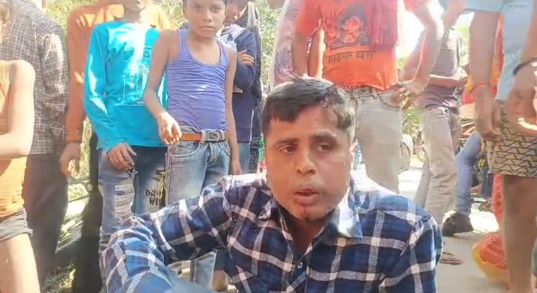 हथियार के बल पर बंधन बैंक कर्मी से 1.5 लाख की लूट
