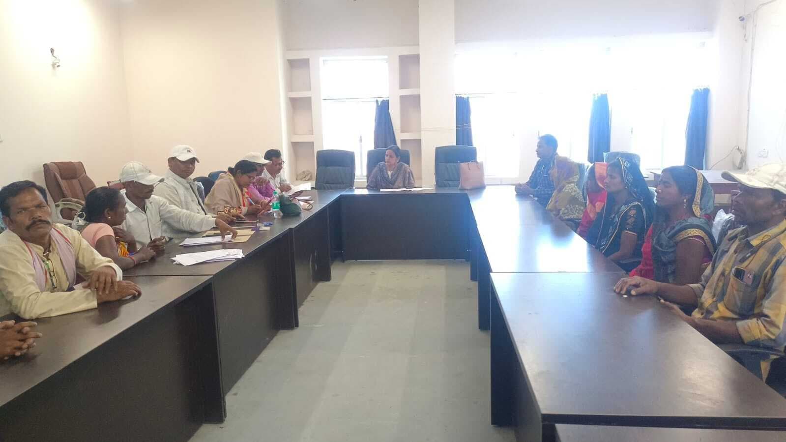 हसनगंज में न्याय मित्र की बहाली को लेकर नियोजन समिति की हुई बैठक