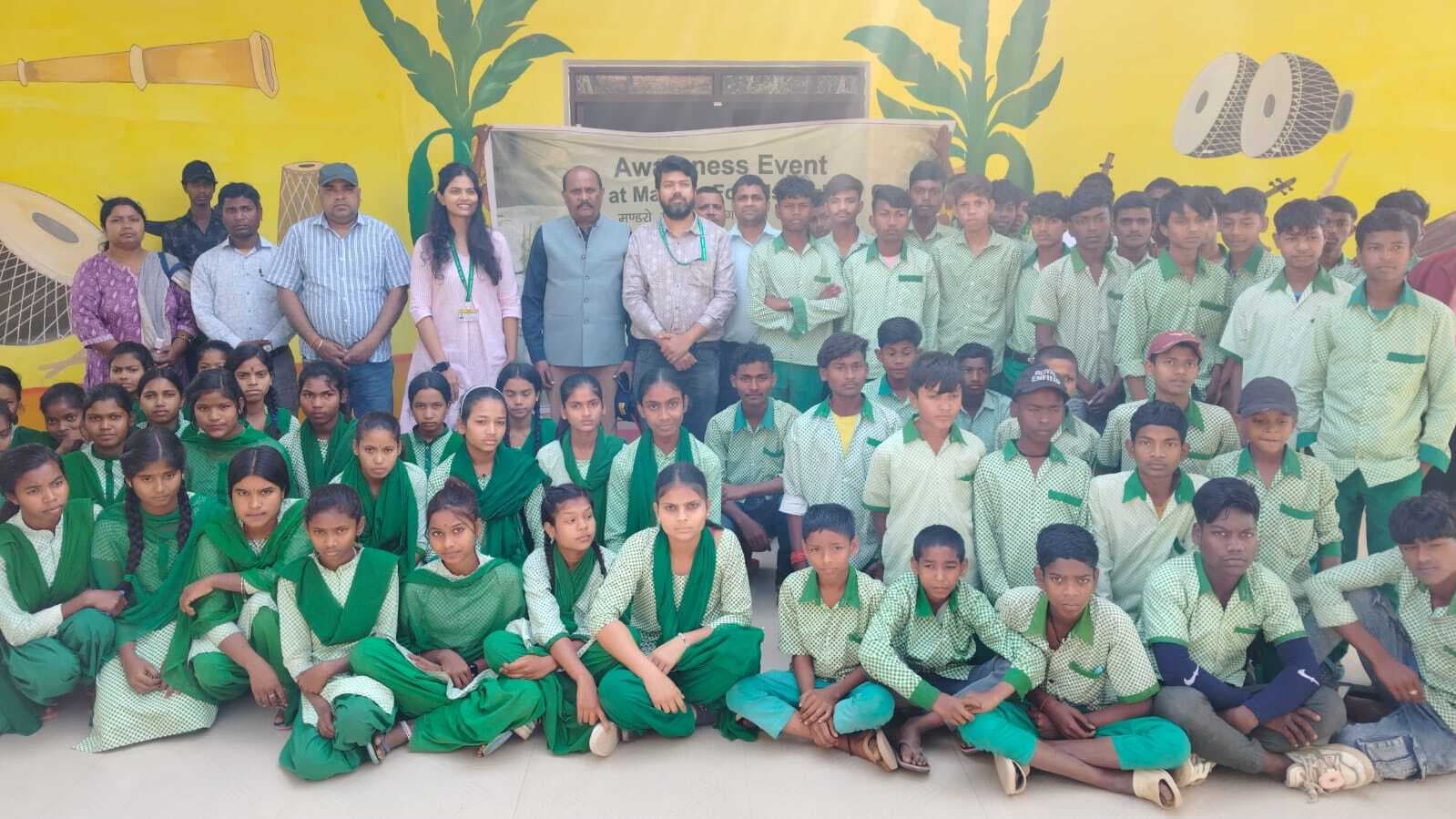 भू वैज्ञानिकों ने छात्राओं को जीवाश्म व प्रागैतिहासिक जैव विविधता से कराया अवगत