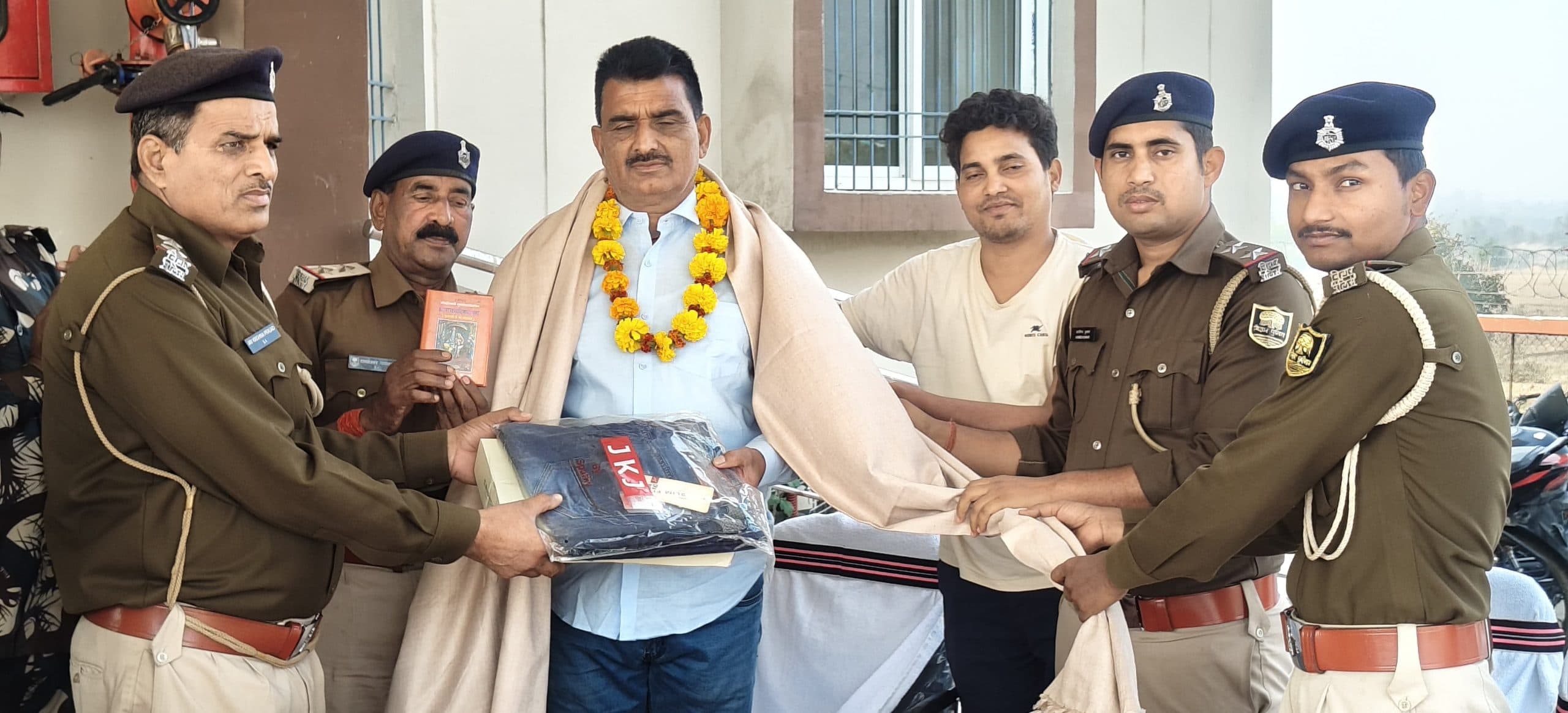 सेवानिवृत्ति पर सैप जवान को दी गयी विदाई