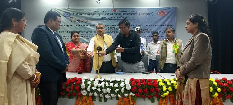 Samastipur News: बच्चों को तकनीकी रूप से समुन्नत बनाने की जरूरत : डा राय