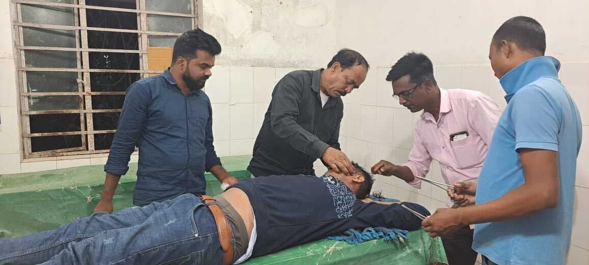 Giridih News :सड़क दुर्घटना में बाइक सवार युवक घायल, रेफर