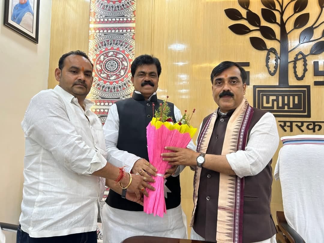 मेयर ने नगर विकास व आवास विभाग के मंत्री से की मुलाकात