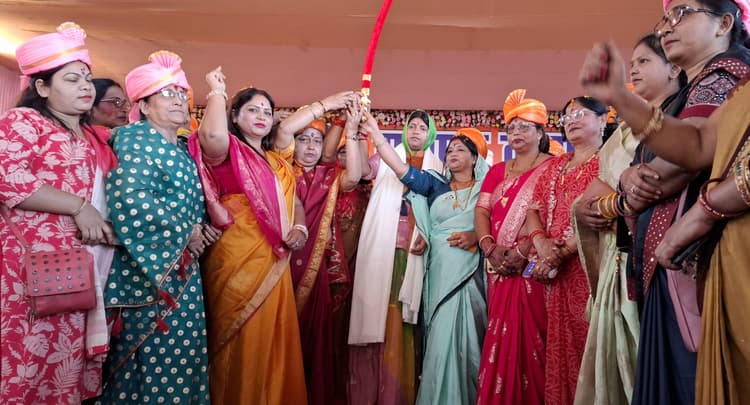 विस चुनाव में उम्मीदवार खड़ा करेगी करणी सेना : शीला सुखदेव