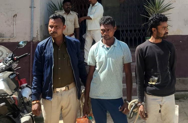 हत्या मामले का दो आरोपित गिरफ्तार