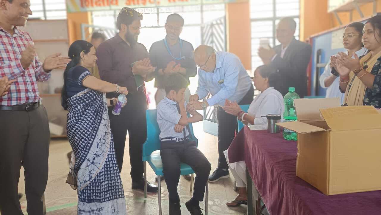 पीएमश्री जवाहर नवोदय विद्यालय के 400 विद्यार्थियों को दिया गया टीका