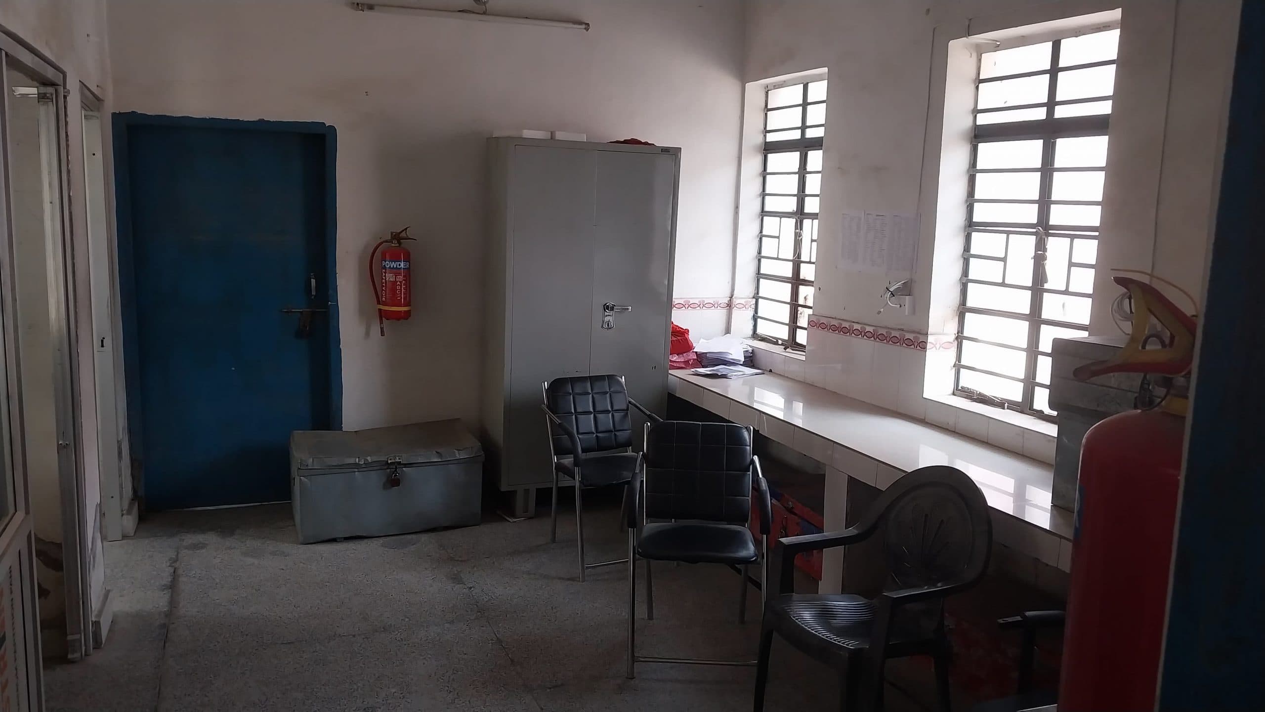 राजस्व कर्मचारियों की हड़ताल से जनता बेहाल, सरकारी कामकाज ठप