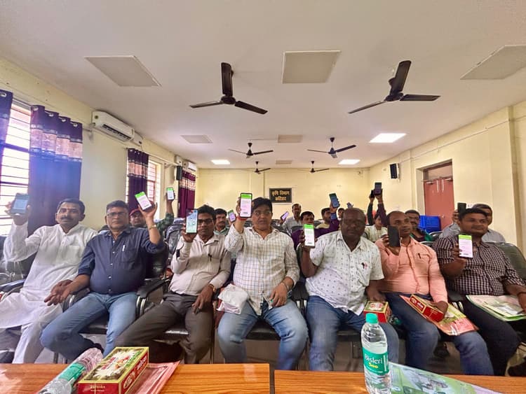 एनपीएसएस ऐप के उपयोग को लेकर प्रगतिशील किसानों को मिला प्रशिक्षण