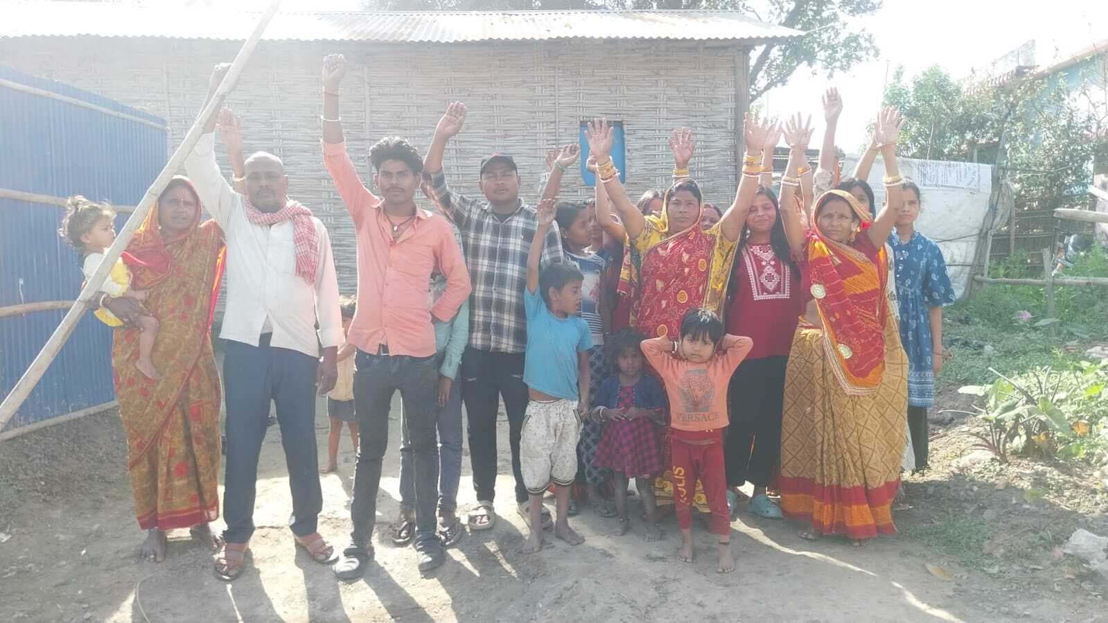10 परिवारों के लिये समस्या बनी पुश्तैनी जमीन बचाने की लड़ाई