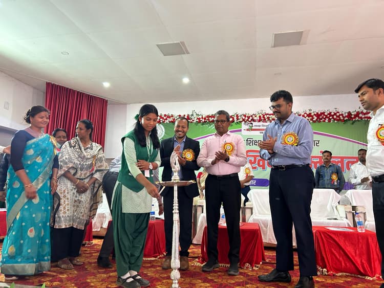 जिला स्तरीय मुखिया सम्मेलन का आयोजन