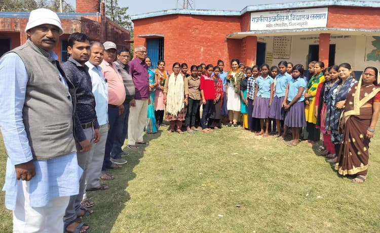 Madhubani News : स्वच्छता व आजीविका के लिए कार्यक्रम आयोजित