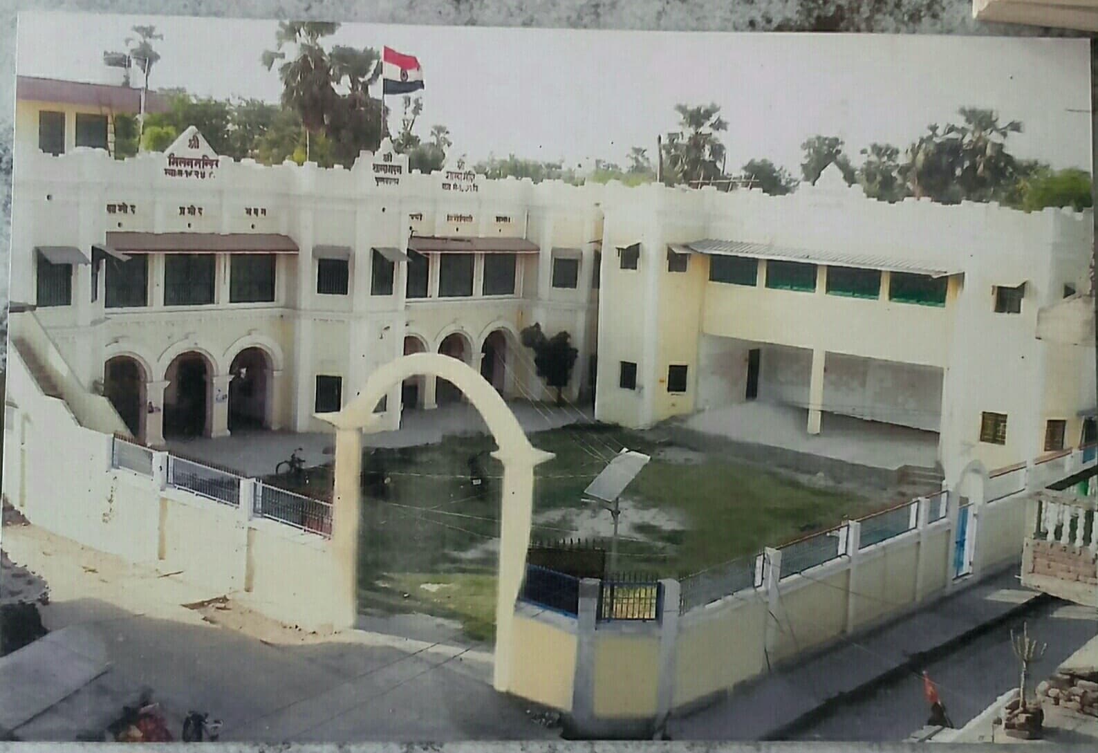 Hajipur News : लालगंज के शारदा सदन पुस्तकालय में दो बार आये थे राष्ट्रपिता