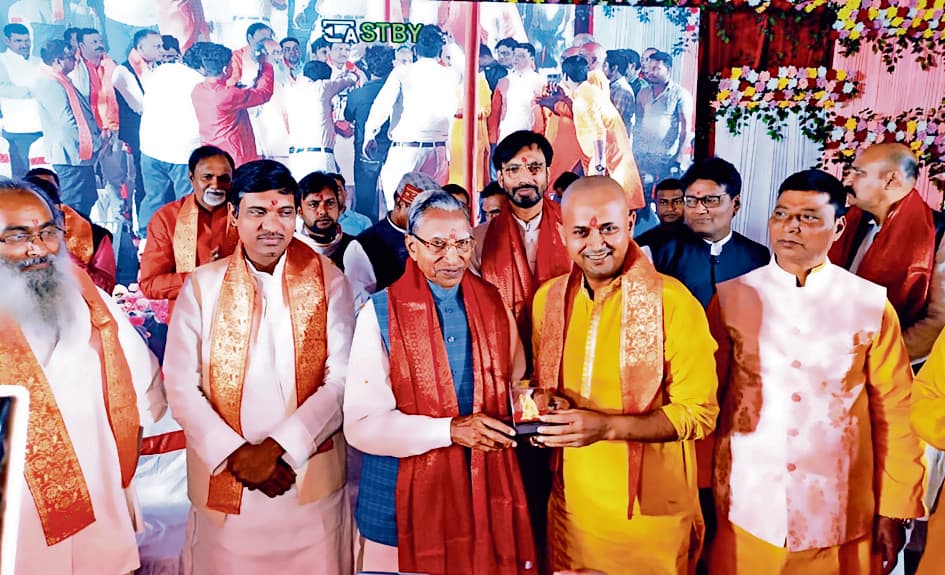 Hajipur News : बौद्धिक कार्यक्रमों के माध्यम से युवा वर्ग को करना होगा जागरूक : पूर्व राज्यपाल