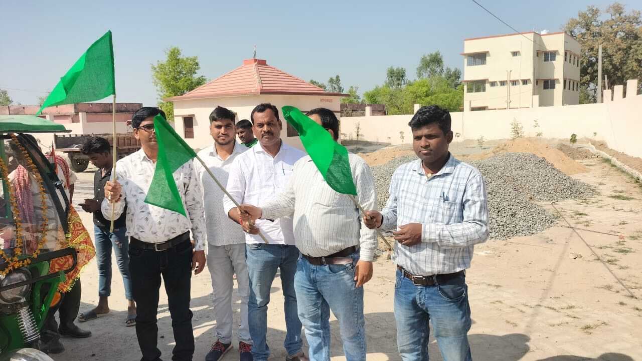 Aurangabad News : स्वच्छता अभियान के तहत डुमरी में शुरू हुआ कचरा उठाव