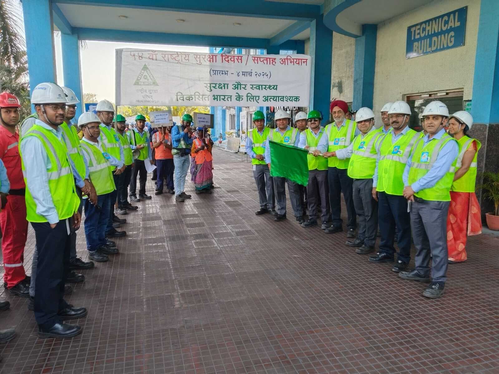 Dhanbad News: सुरक्षित जीवन का सार सुरक्षा में निहित है : सीइओ