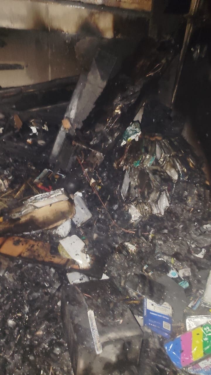 Bokaro News : मोबाइल दुकान में लगी आग, लाखों का नुकसान