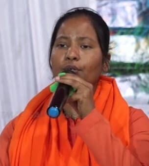 सिंघिया गांव में भव्य कलशयात्रा के साथ कथा ज्ञानयज्ञ शुरू