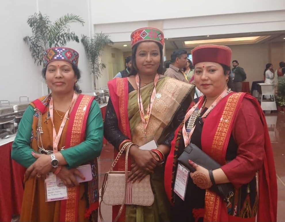 राष्टीय स्तर पर सशक्त पंचायत नेत्री कार्यक्रम में मुखिया को किया सम्मानित