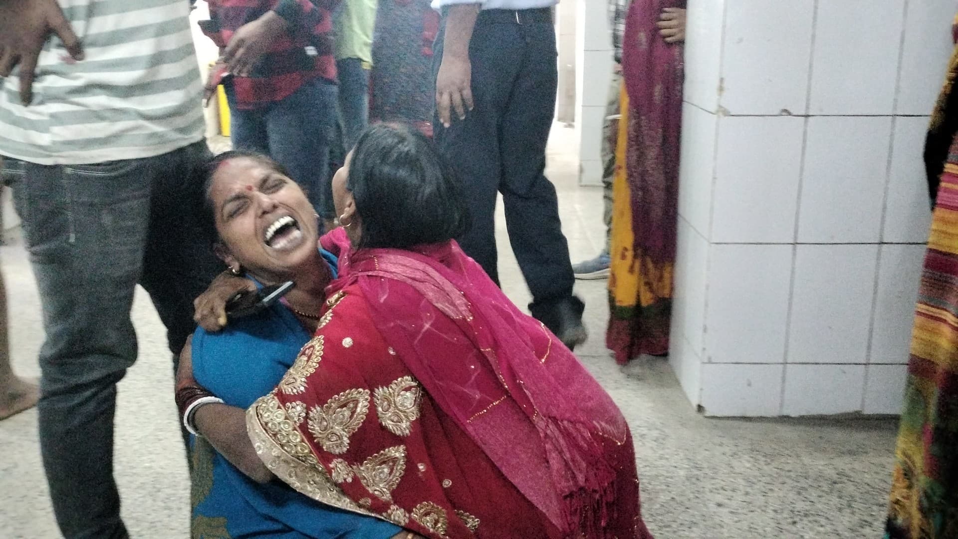 सड़क हादसा में दो नाबालिग की मौत, दो घायल