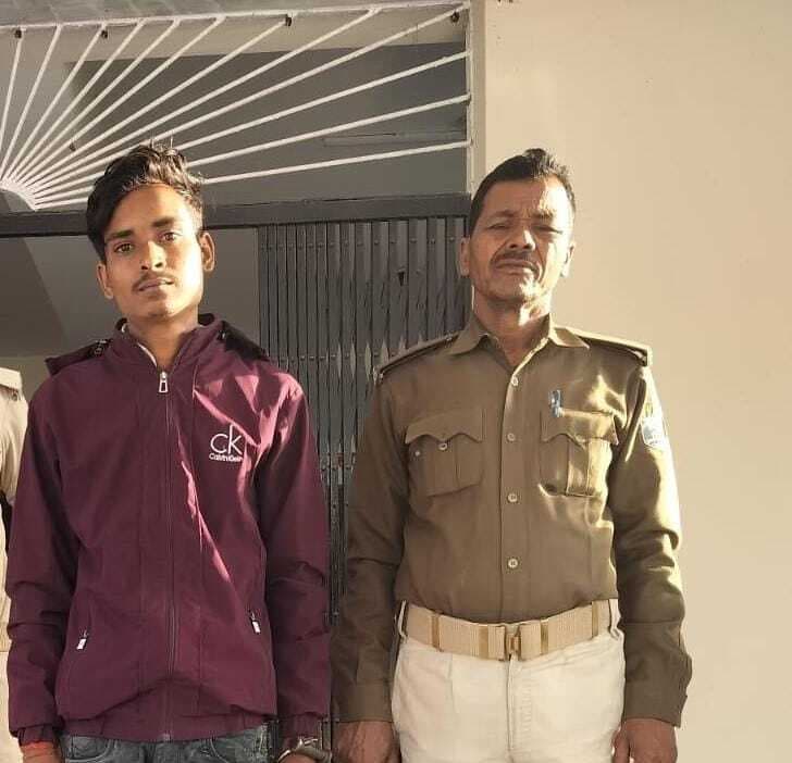 170 बोतल नेपाली शराब के साथ तस्कर गिरफ्तार