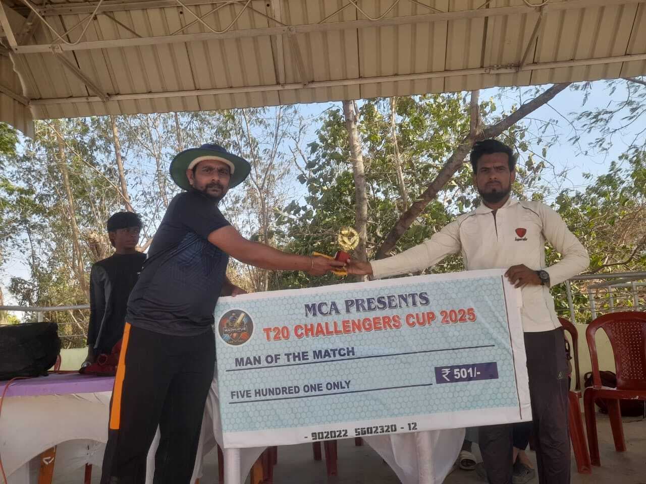 टूर्नामेंट का फाइनल मैच देवघर व गिरिडीह के बीच