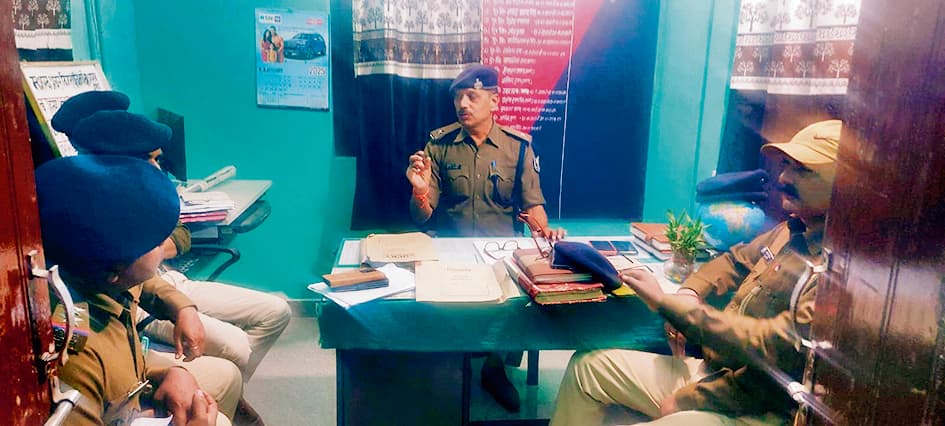 Chapra News : रमजान व होली को लेकर चौक-चौराहों पर चौकसी बरतने का निर्देश